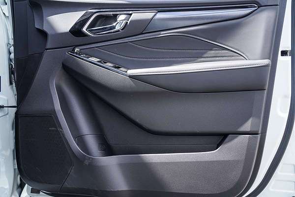 2025 Isuzu MU-X LS-T