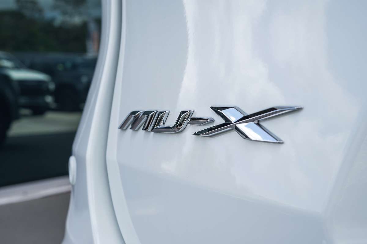 2025 Isuzu MU-X LS-T