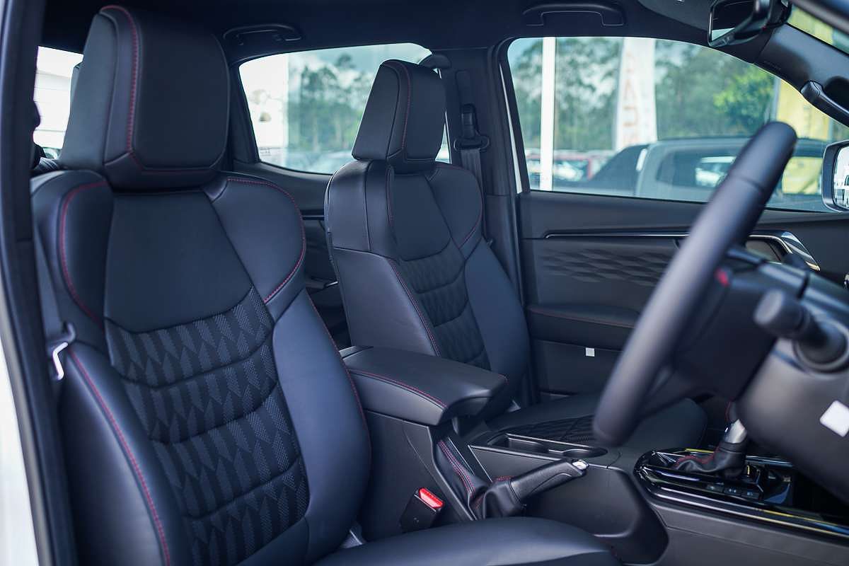 2025 Isuzu D-MAX X-TERRAIN 4X4