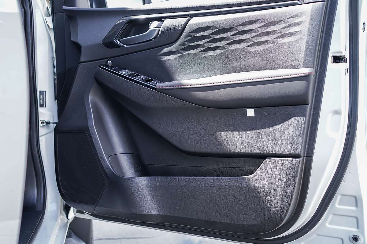 2025 Isuzu D-MAX X-TERRAIN 4X4