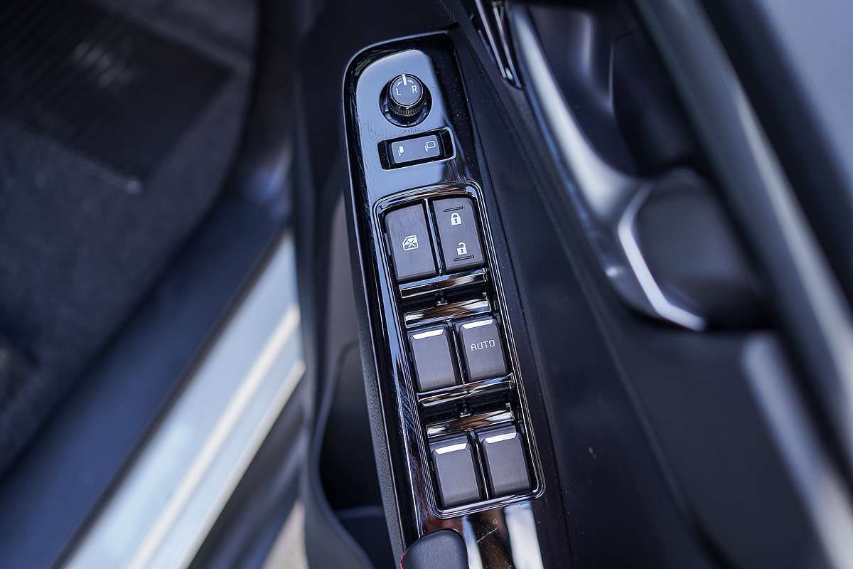 2025 Isuzu D-MAX X-TERRAIN 4X4