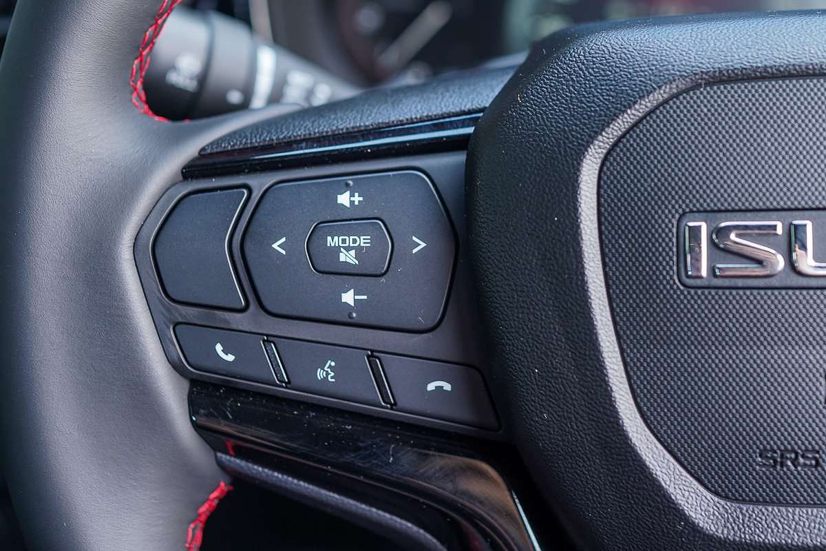 2025 Isuzu D-MAX X-TERRAIN 4X4