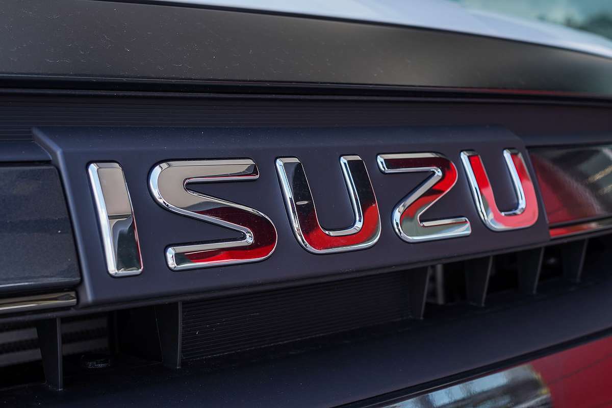 2025 Isuzu D-MAX X-TERRAIN 4X4