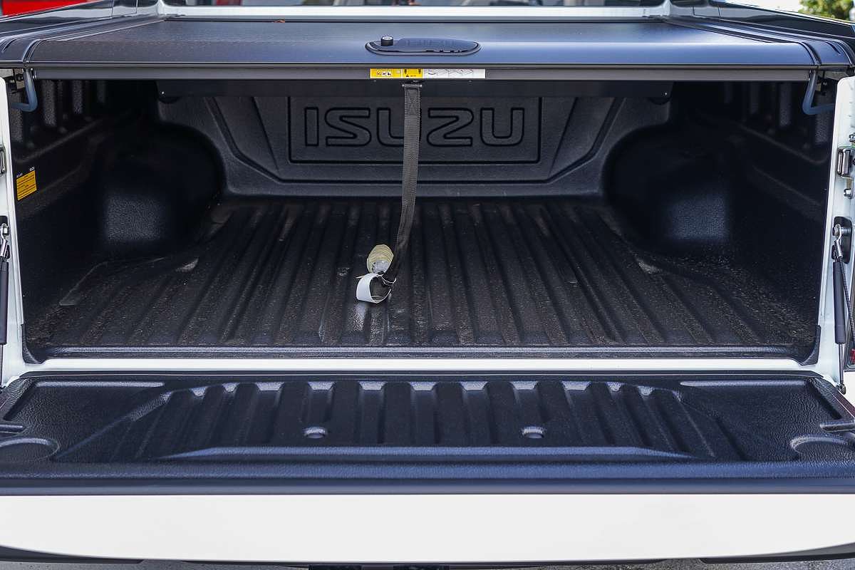 2025 Isuzu D-MAX X-TERRAIN 4X4