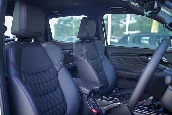 2025 Isuzu D-MAX X-TERRAIN 4X4