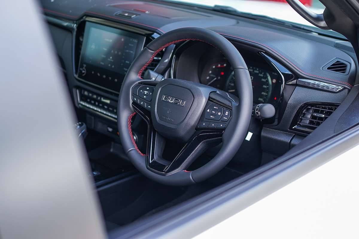 2025 Isuzu D-MAX X-TERRAIN 4X4