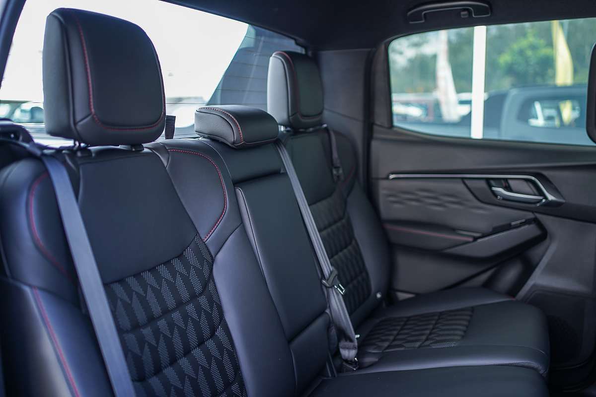 2025 Isuzu D-MAX X-TERRAIN 4X4