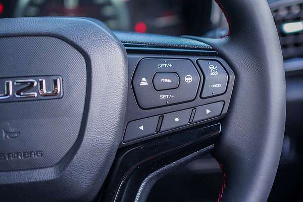 2025 Isuzu D-MAX X-TERRAIN 4X4