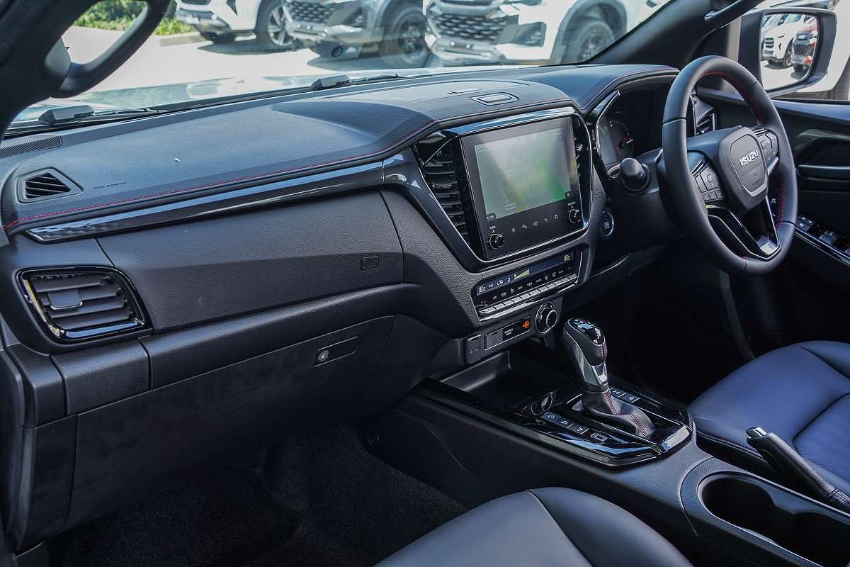 2025 Isuzu D-MAX X-TERRAIN 4X4