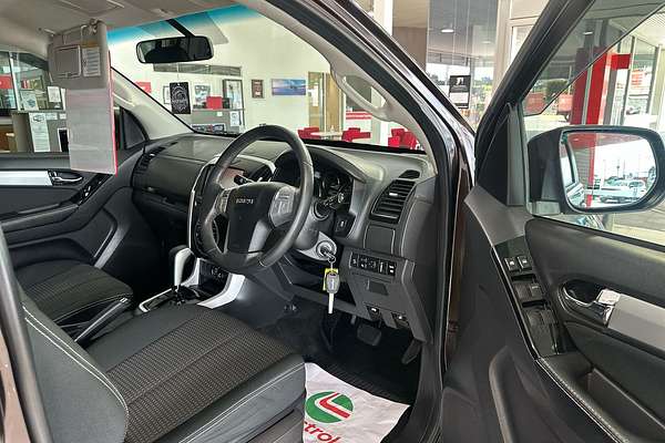 2017 Isuzu MU-X LS-U