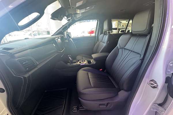 2025 Isuzu MU-X LS-T