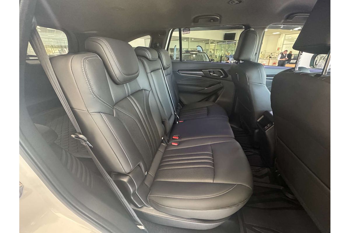 2025 Isuzu MU-X LS-T