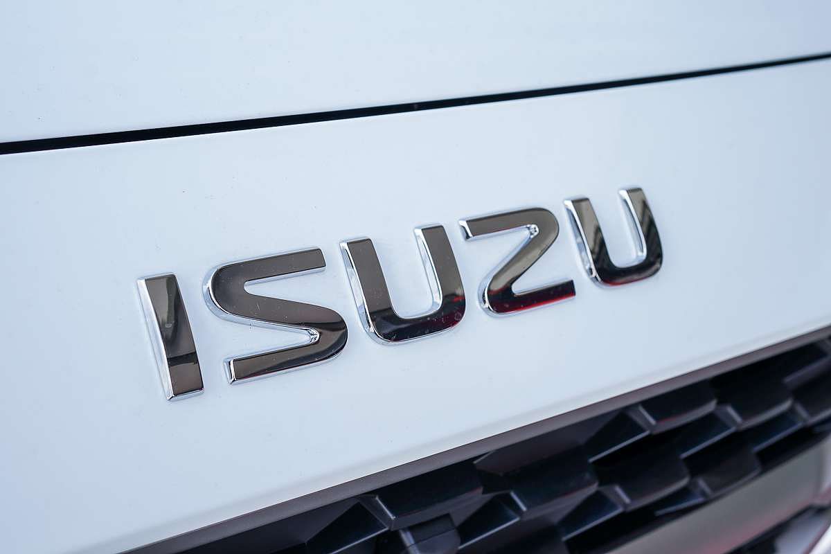 2025 Isuzu MU-X LS-T