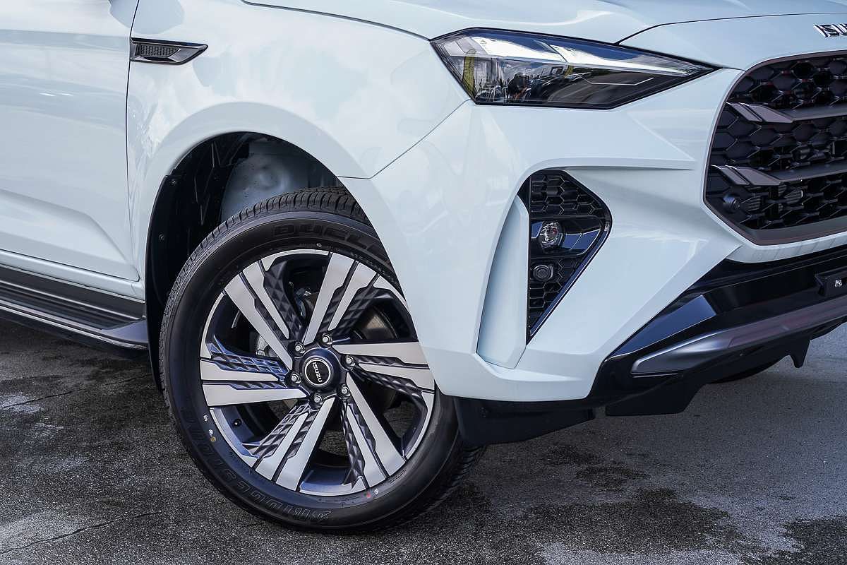 2025 Isuzu MU-X LS-T