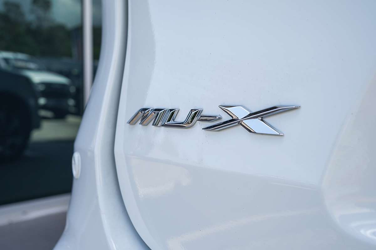 2025 Isuzu MU-X LS-T