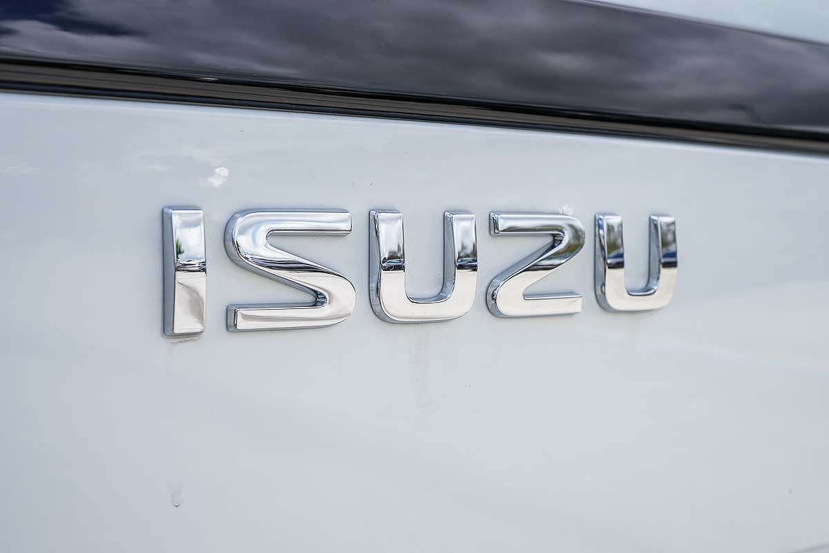 2025 Isuzu MU-X LS-T