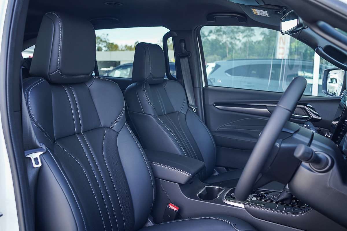 2025 Isuzu MU-X LS-T