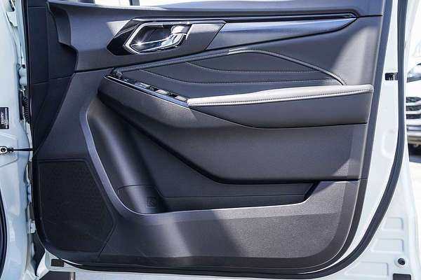 2025 Isuzu MU-X LS-T