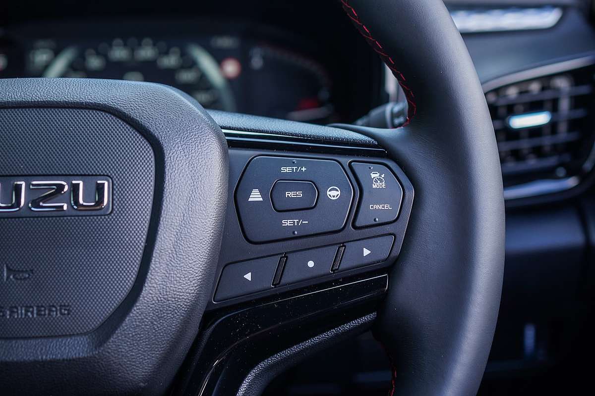 2025 Isuzu D-MAX X-TERRAIN 4X4