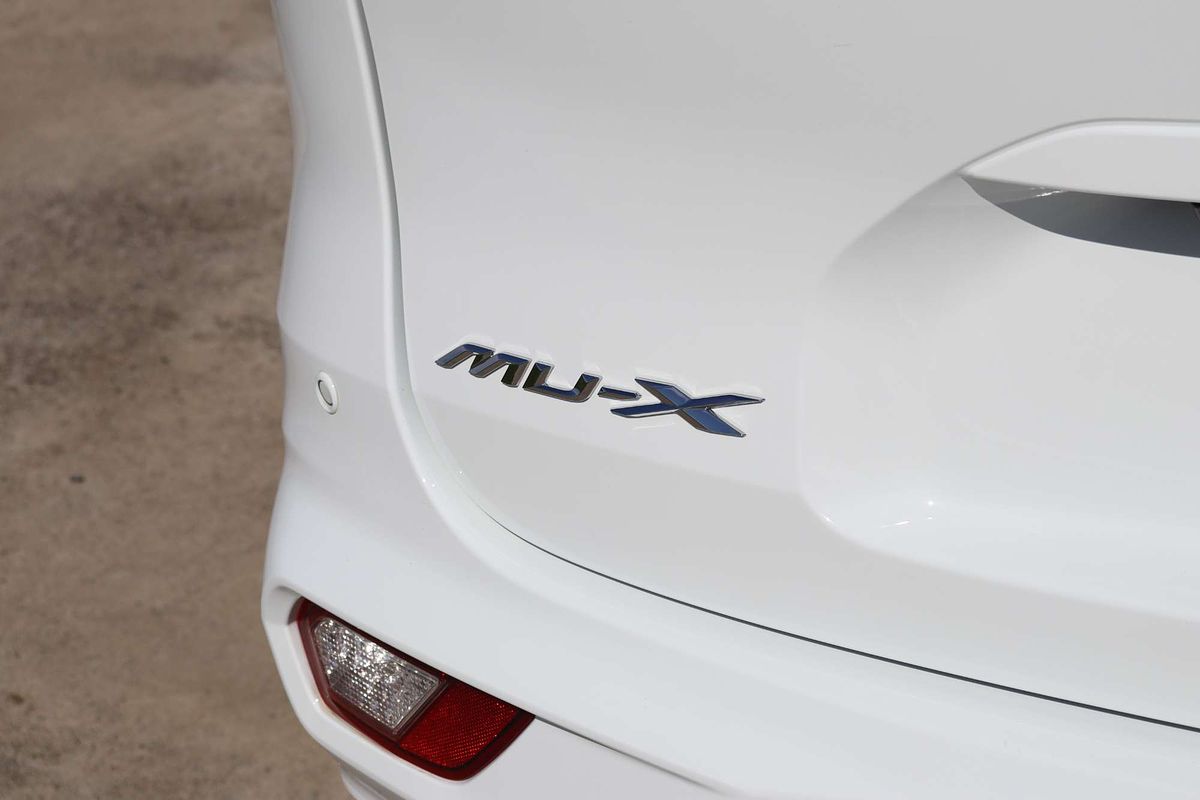 2021 Isuzu MU-X LS-M