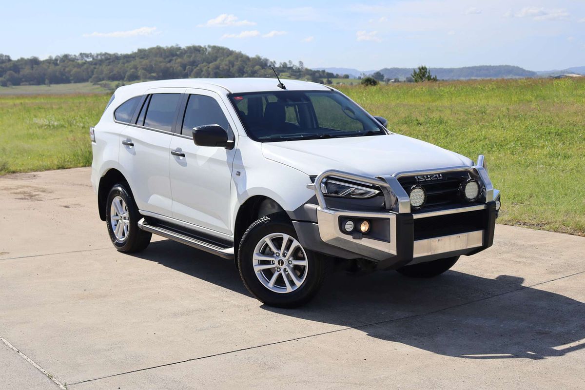 2021 Isuzu MU-X LS-M