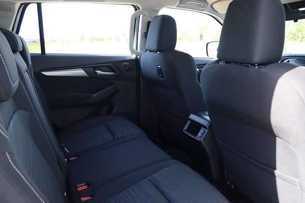 2021 Isuzu MU-X LS-M