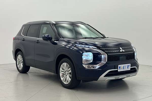 2023 Mitsubishi Outlander LS ZM