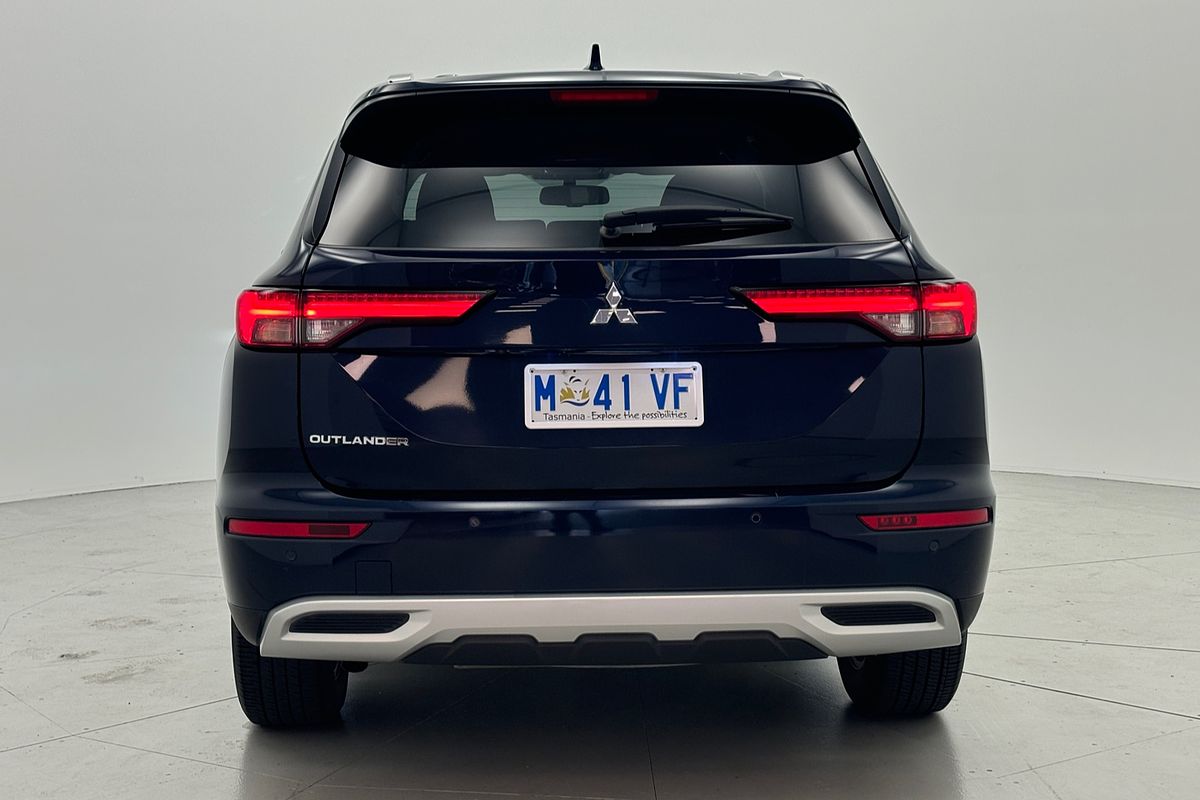 2023 Mitsubishi Outlander LS ZM