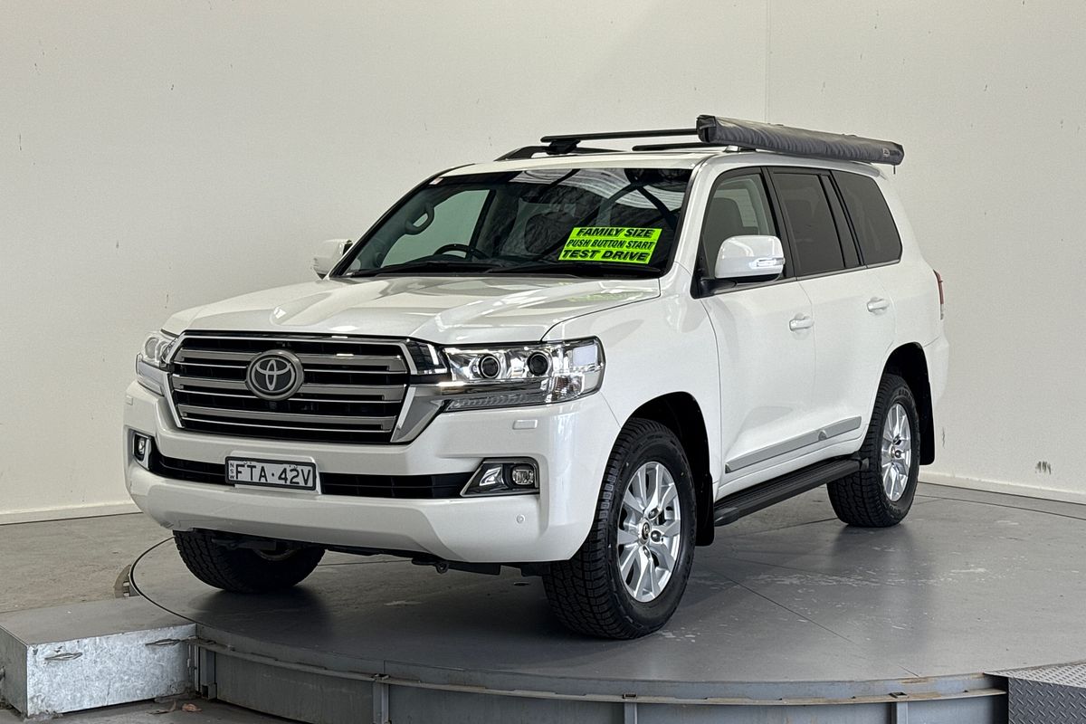2019 Toyota Landcruiser Sahara VDJ200R