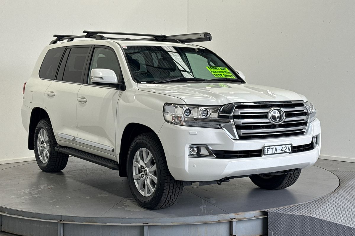 2019 Toyota Landcruiser Sahara VDJ200R