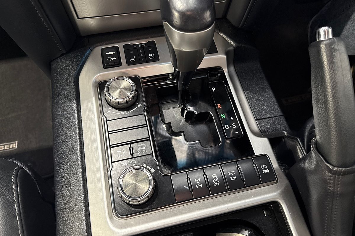 2019 Toyota Landcruiser Sahara VDJ200R