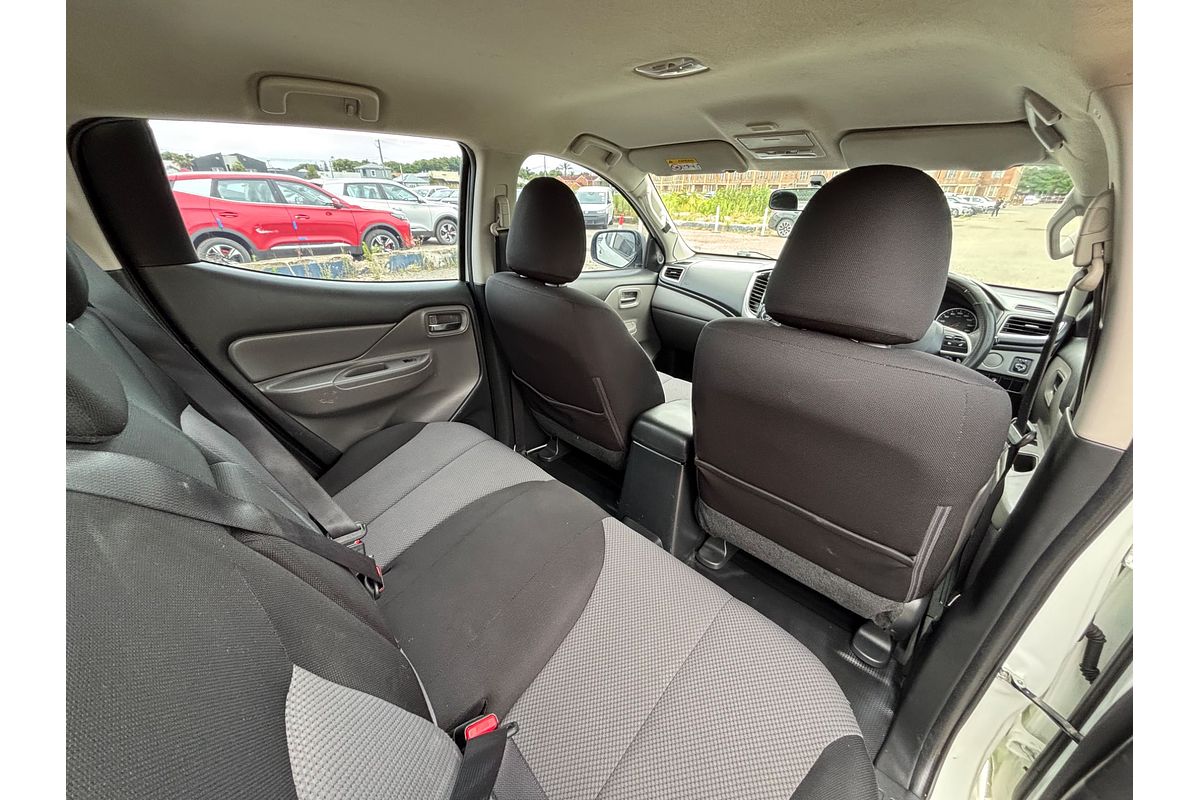 2017 Mitsubishi Triton GLX MQ 4X4