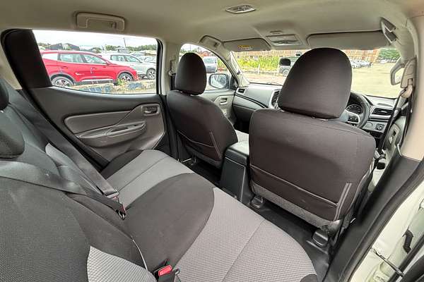 2017 Mitsubishi Triton GLX MQ 4X4