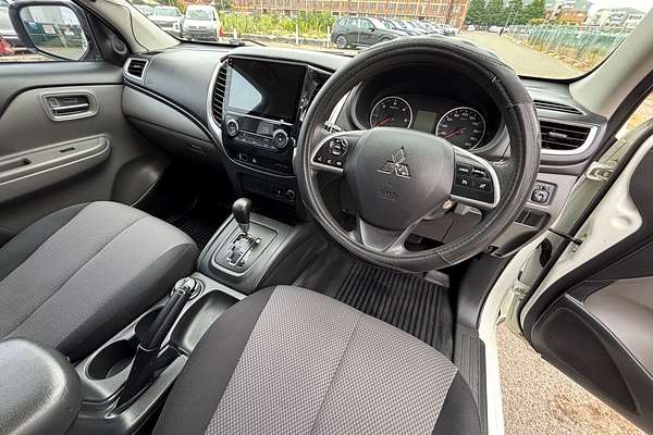 2017 Mitsubishi Triton GLX MQ 4X4