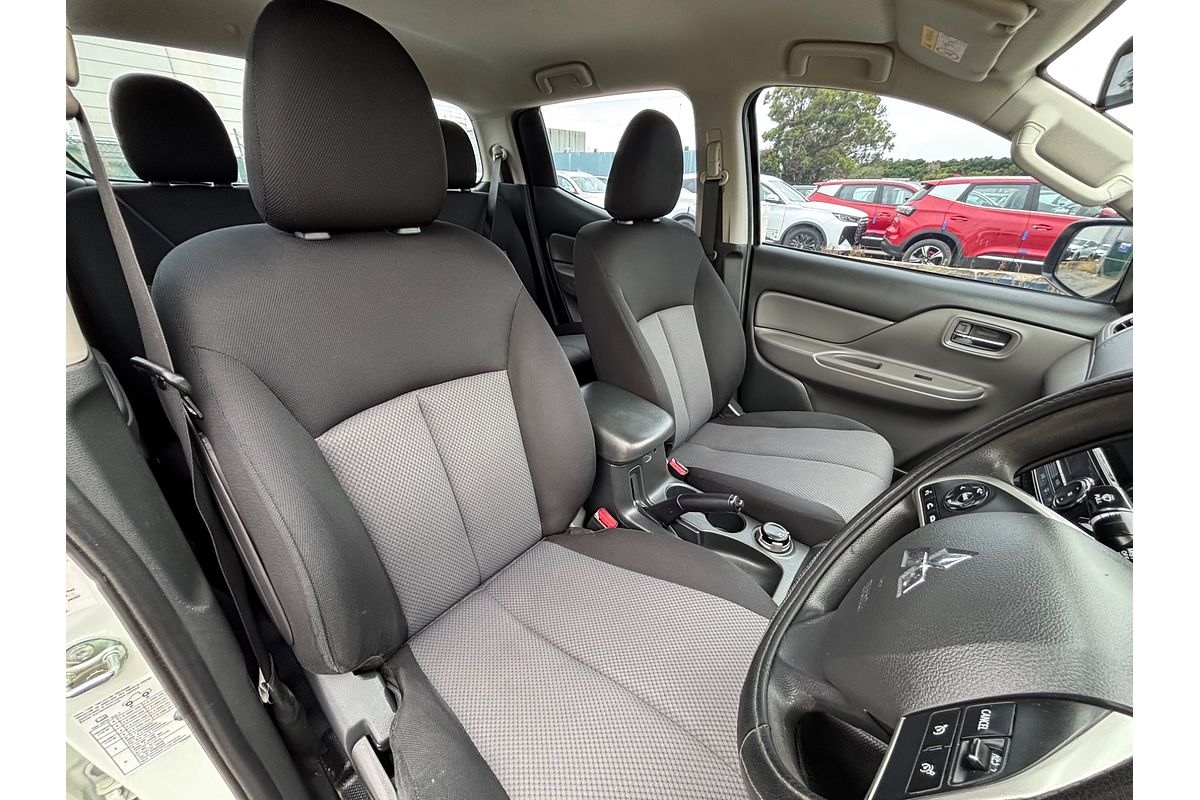 2017 Mitsubishi Triton GLX MQ 4X4