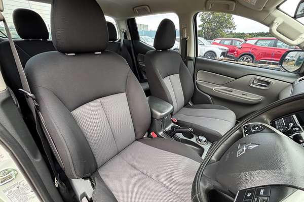 2017 Mitsubishi Triton GLX MQ 4X4