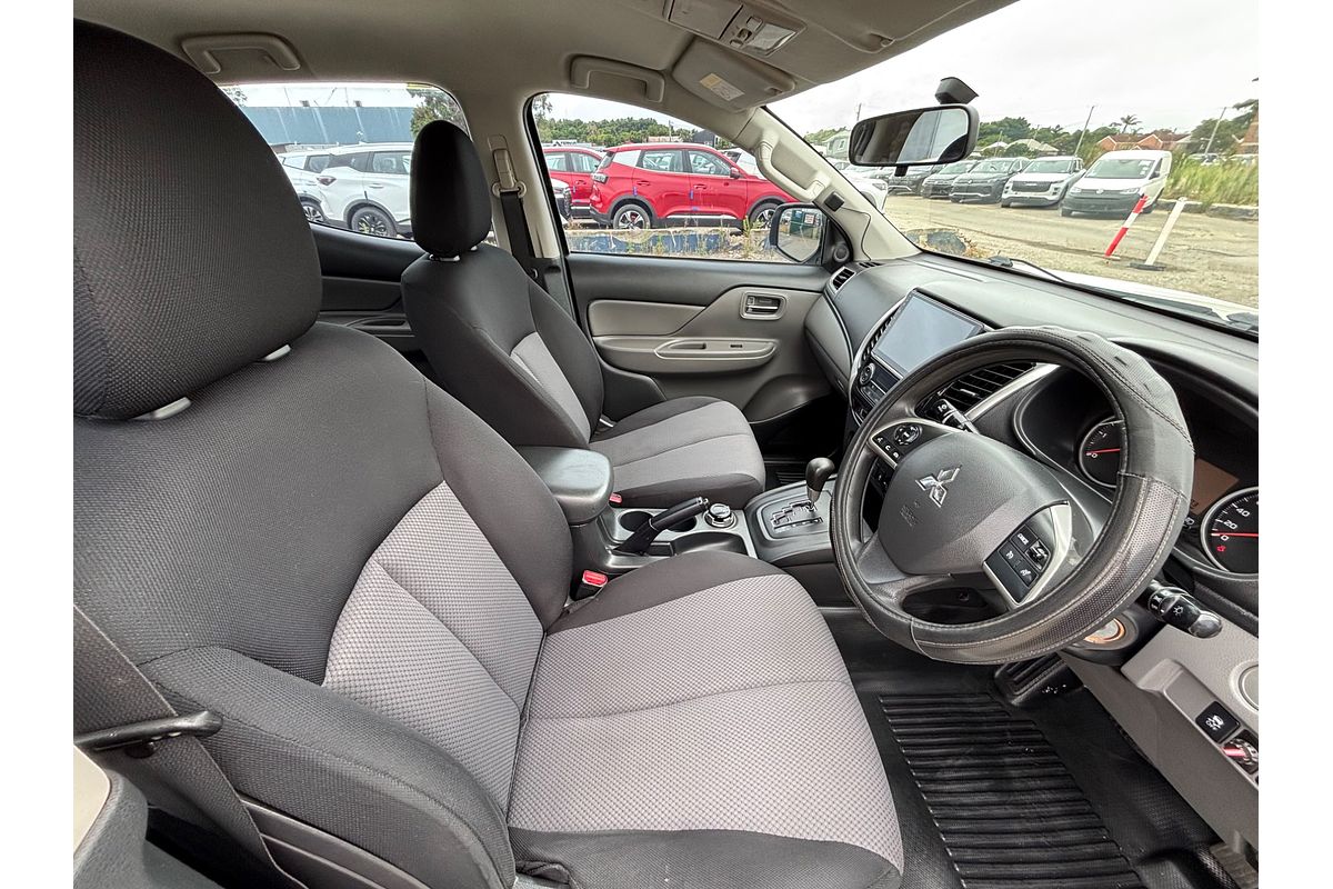 2017 Mitsubishi Triton GLX MQ 4X4