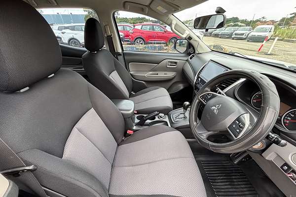 2017 Mitsubishi Triton GLX MQ 4X4