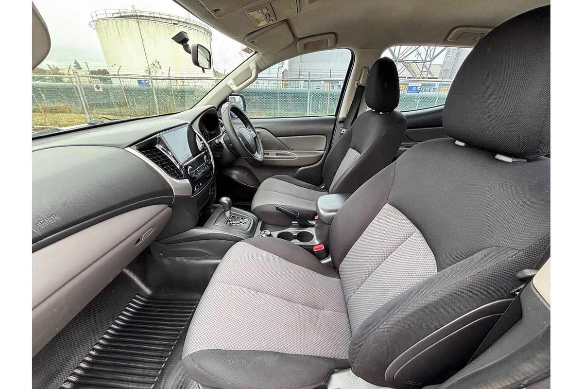 2017 Mitsubishi Triton GLX MQ 4X4