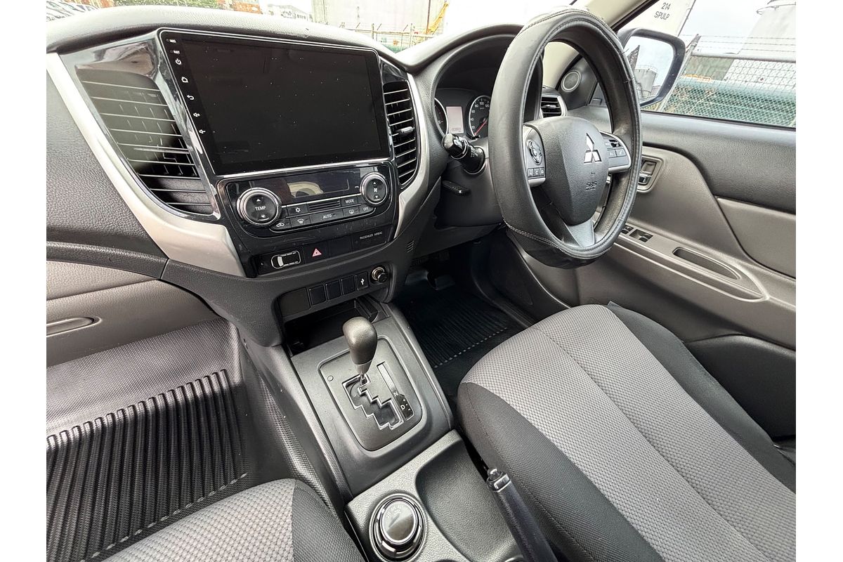 2017 Mitsubishi Triton GLX MQ 4X4