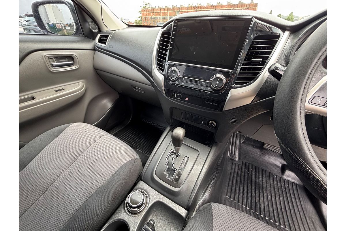 2017 Mitsubishi Triton GLX MQ 4X4