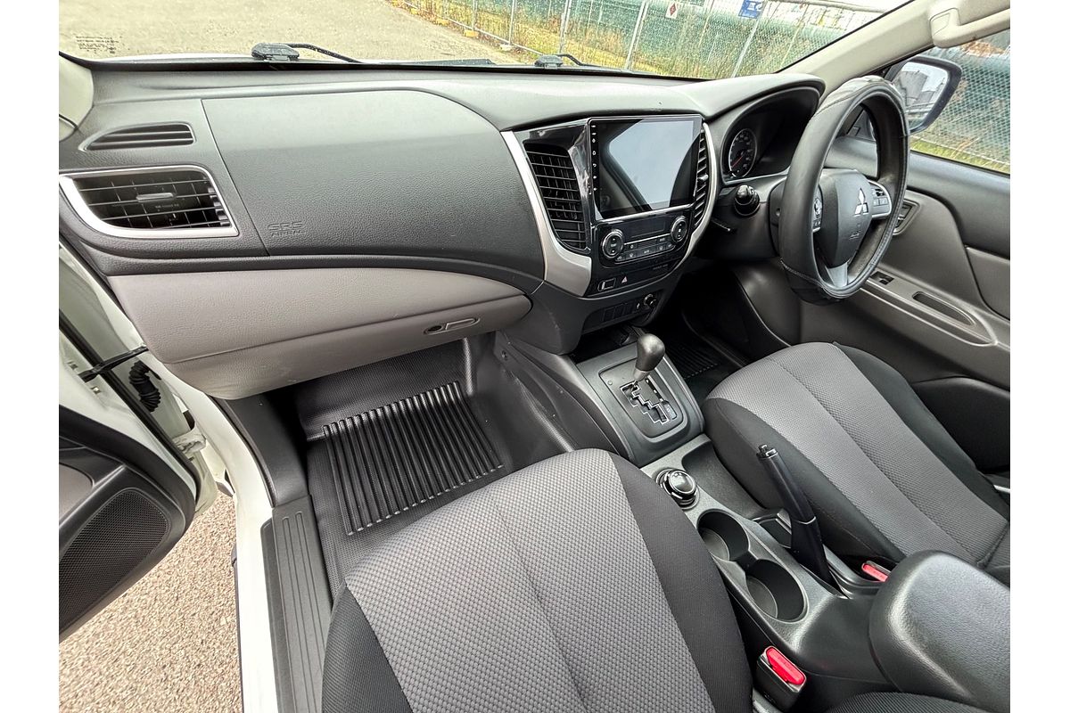 2017 Mitsubishi Triton GLX MQ 4X4