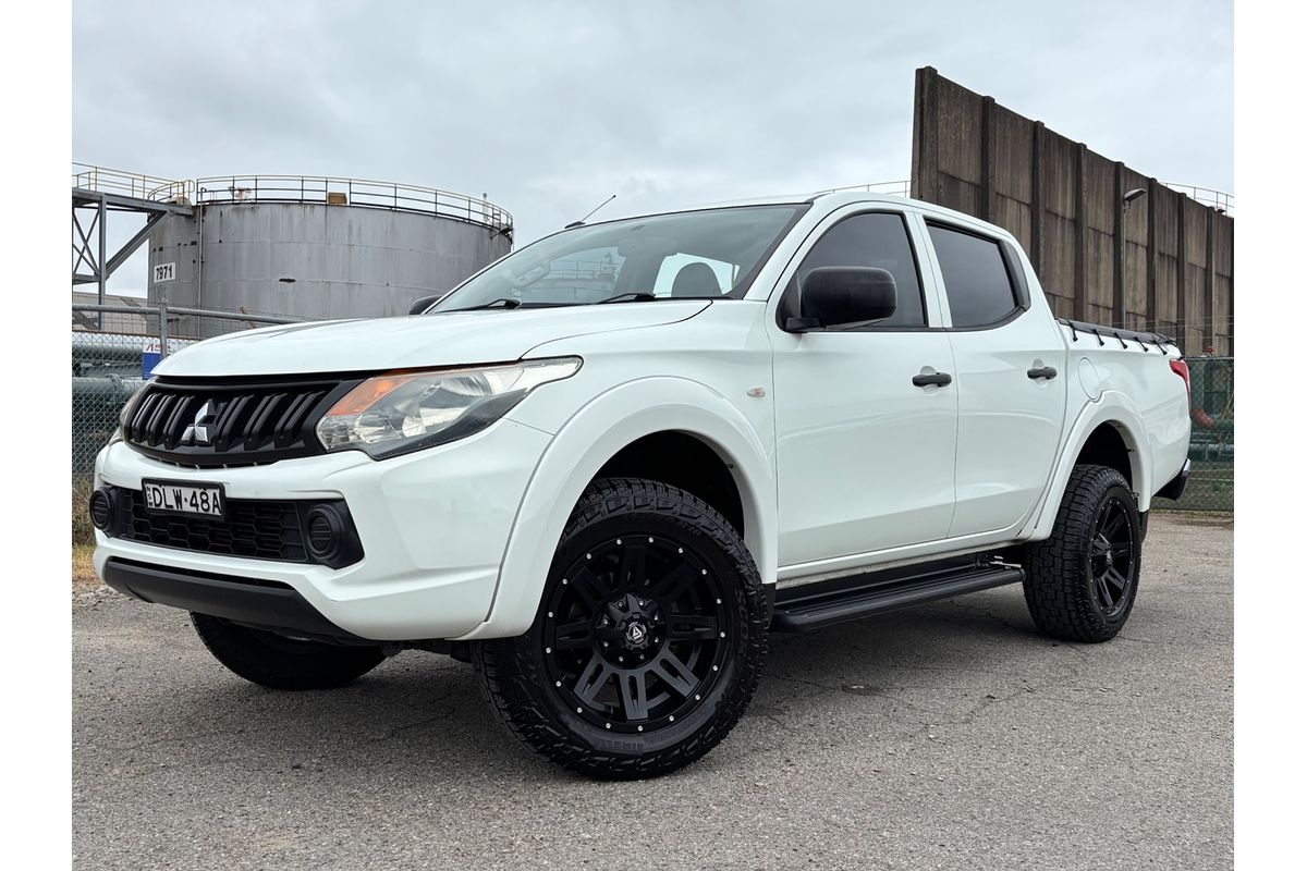 2017 Mitsubishi Triton GLX MQ 4X4