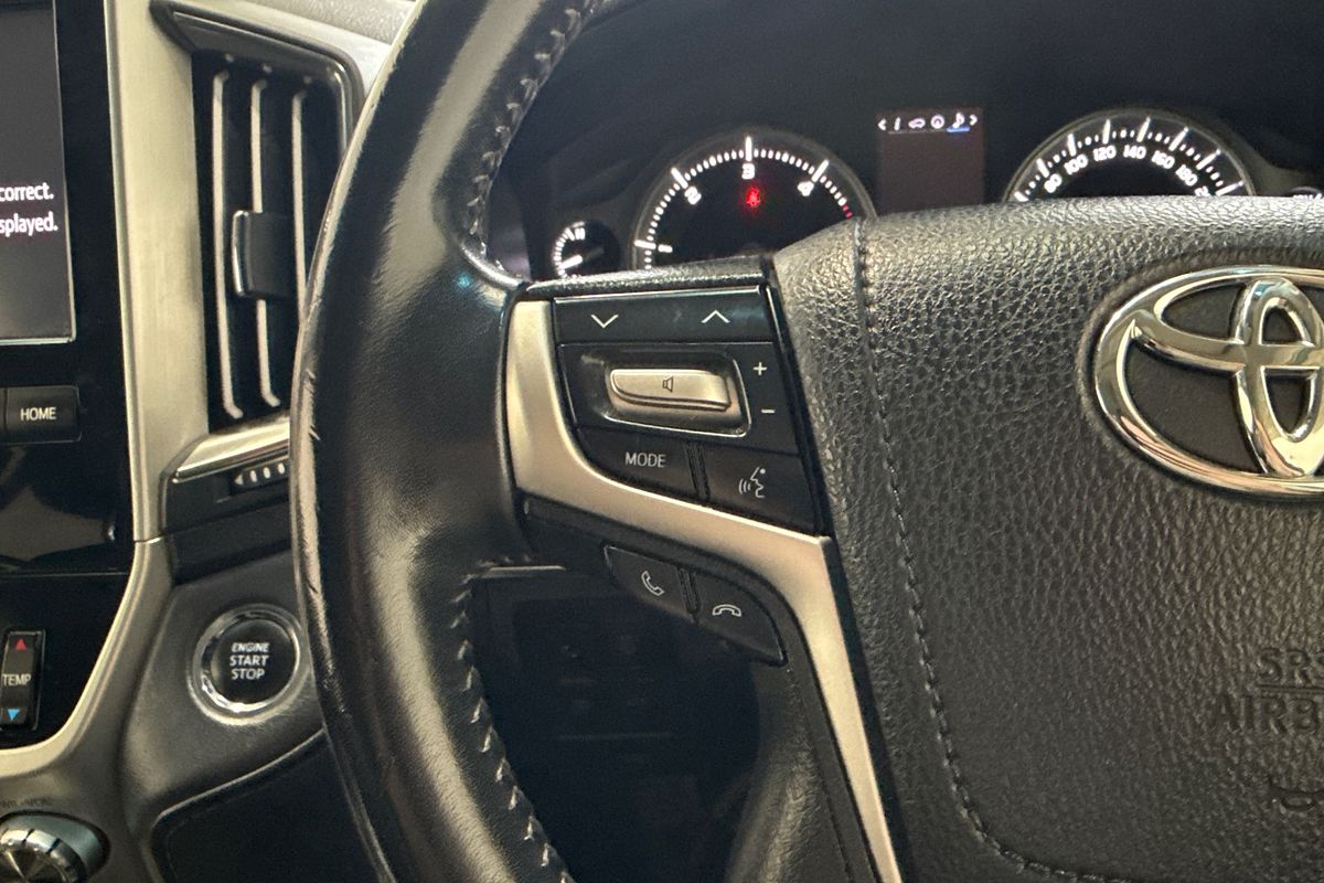 2019 Toyota Landcruiser Sahara VDJ200R