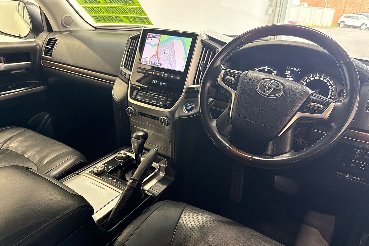 2019 Toyota Landcruiser Sahara VDJ200R