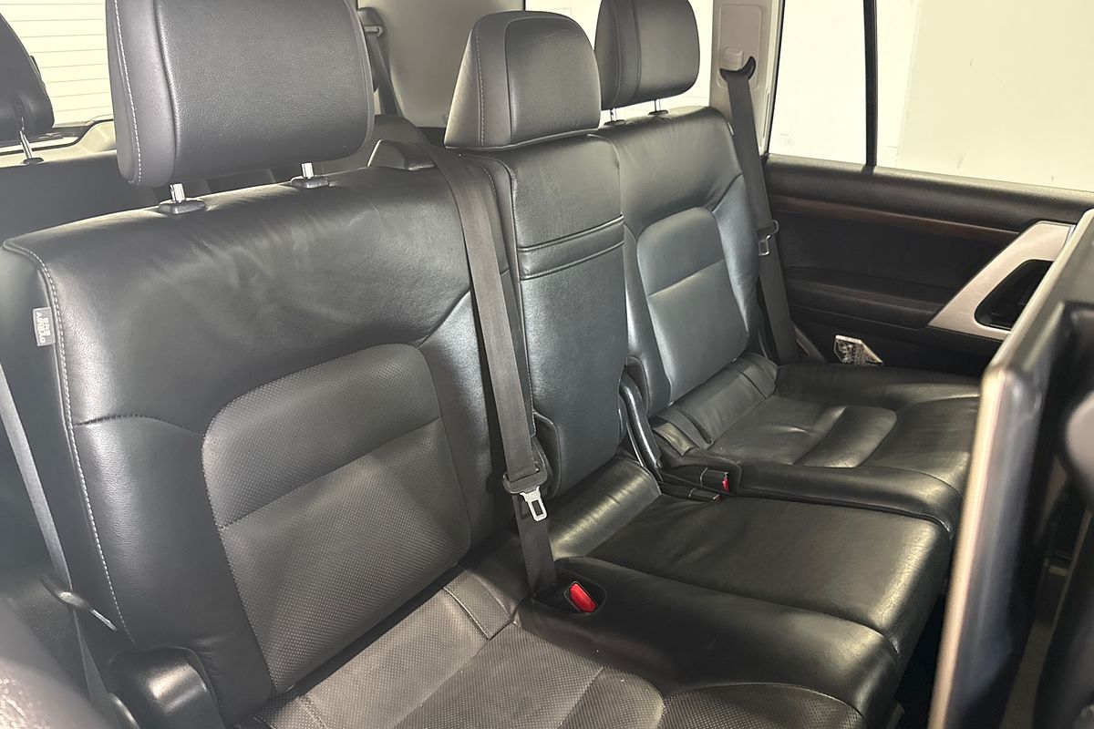 2019 Toyota Landcruiser Sahara VDJ200R