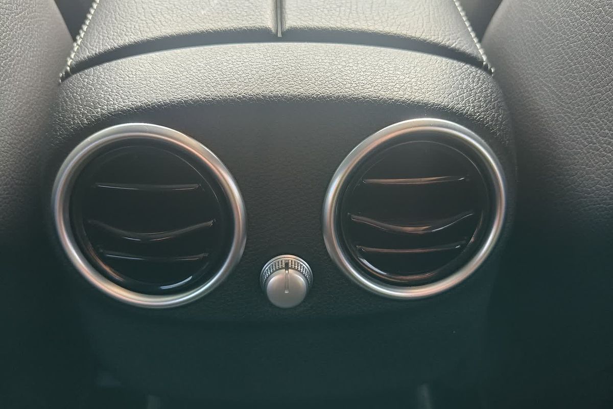 2016 Mercedes-Benz C-Class C200 W205