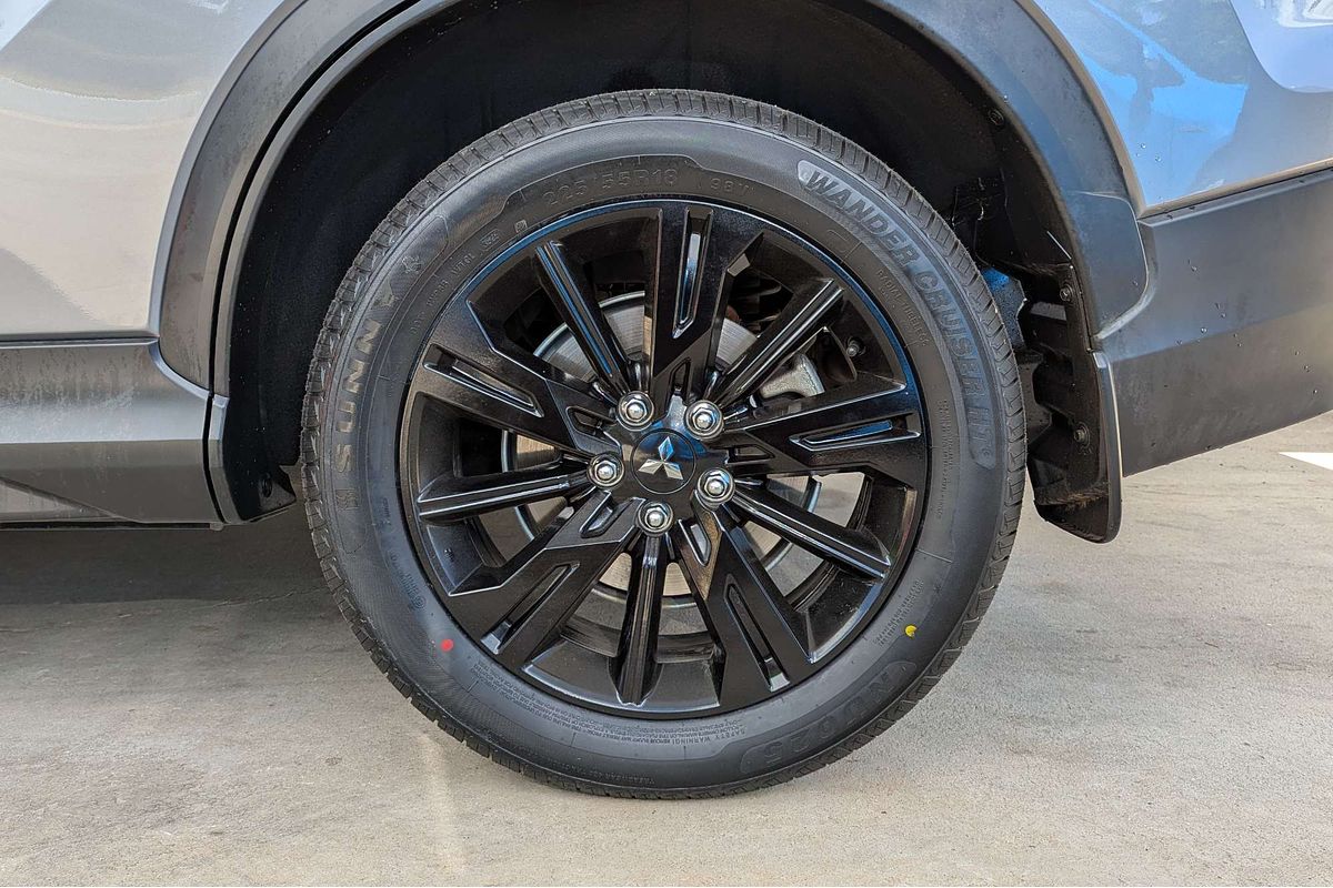 2023 Mitsubishi Eclipse Cross Black Edition YB