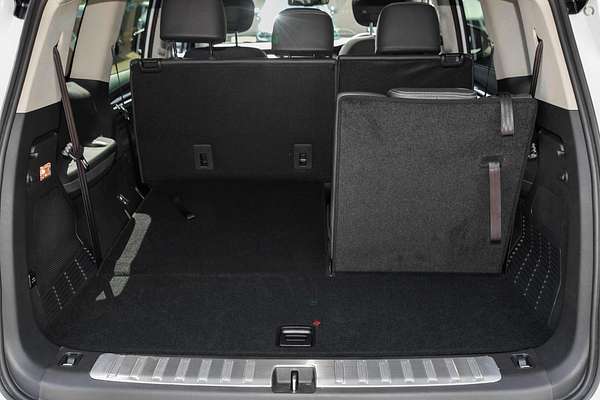 2025 LDV D90 Executive SV9A