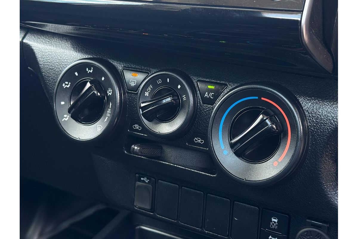 2023 Toyota Hilux SR GUN126R